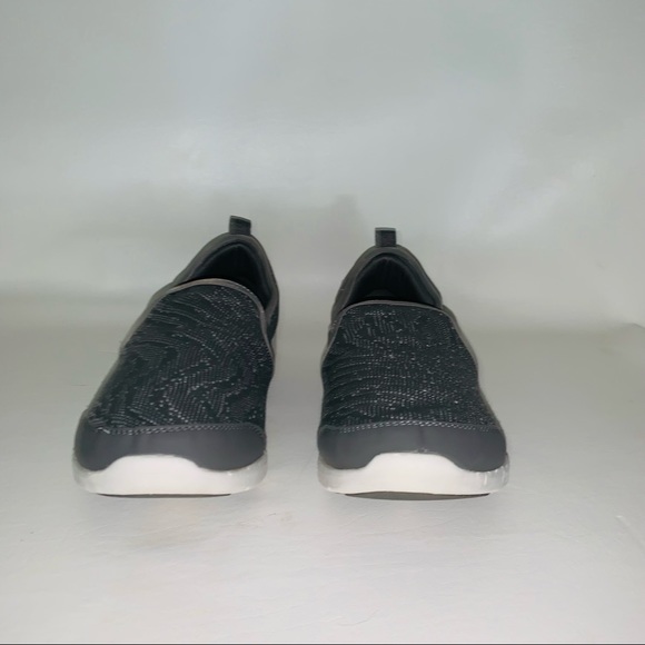 Womans Vionic Slip on Gray shoes Size 9.5 - Picture 8 of 12